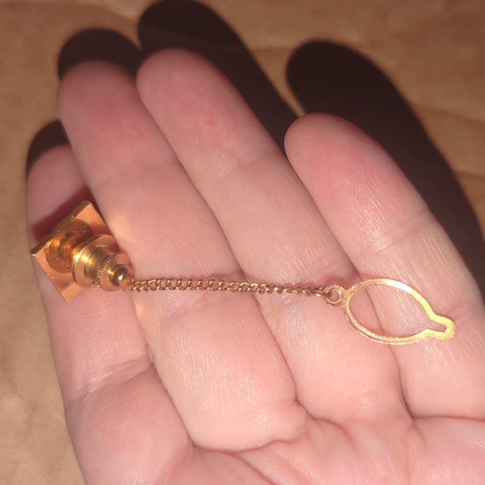 Elegant Gold and Multicolor Cuff Links And Neck Tie Jewelry - Picture 3 of 9